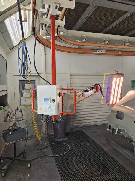 Infrared touch-up mobile stand dryer in STELLANTIS 